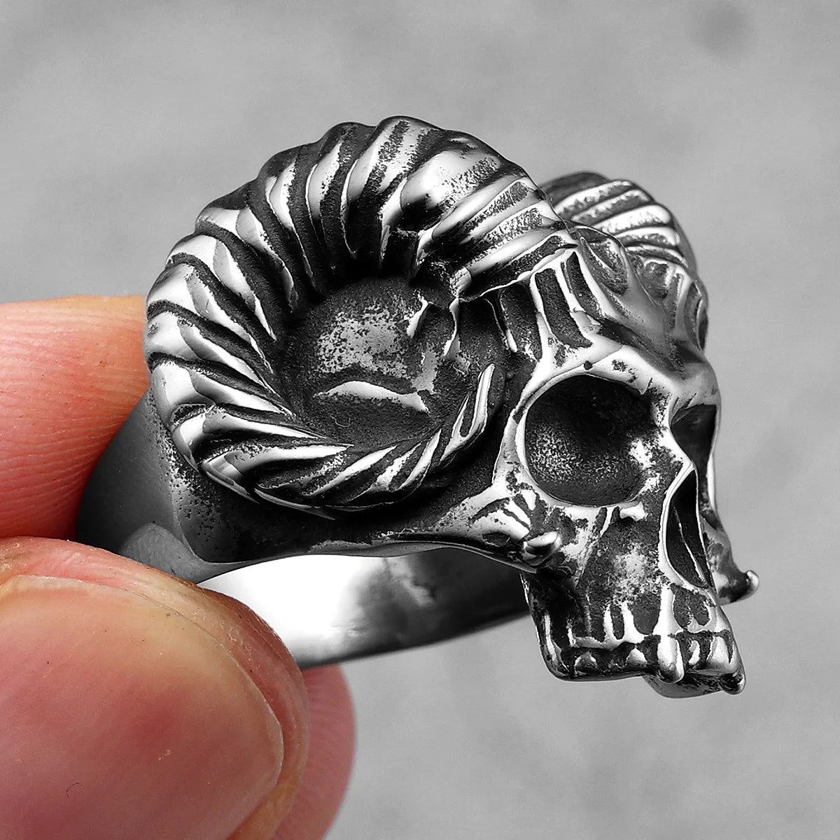 Gothic Satan Skull Ring by RiderOut™